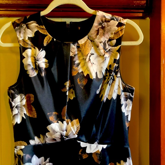 Floral Dress - Picture 3 of 5